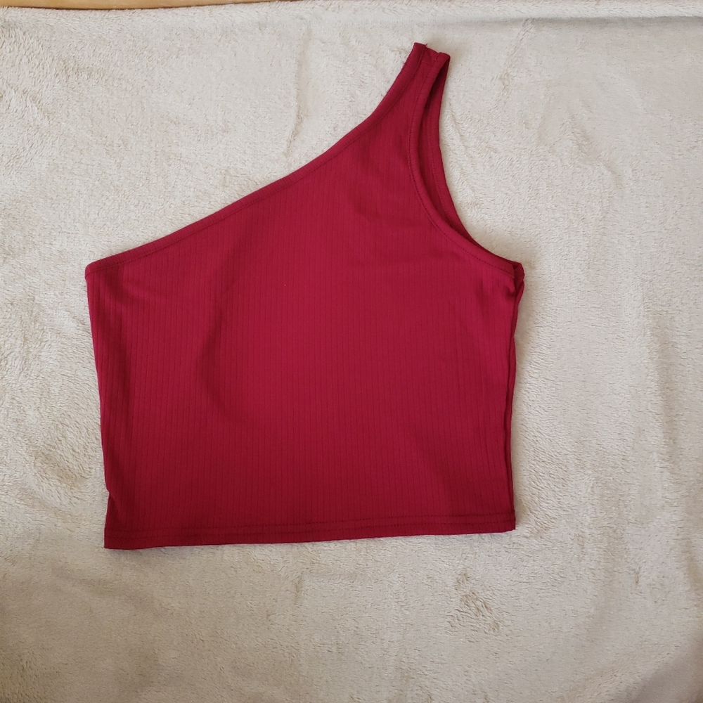 One shoulder solid crop top